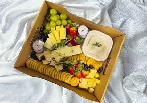 SD- Cheese Platter (Aged Cheddar & Brie Cheese with Crackers) @ $168.00/Set (8pax)