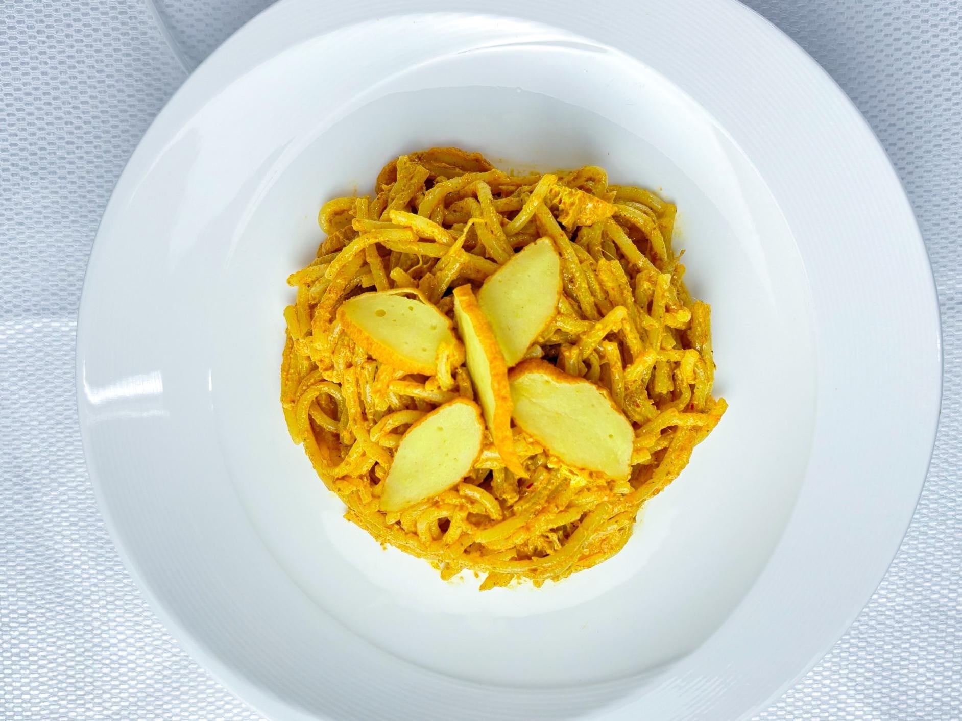 SD Nyonya-Style Dry Laksa with Condiments 10-12pax