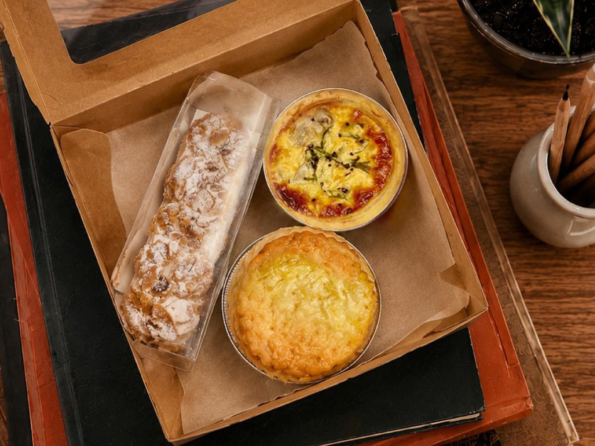 Teacher's Day Gift Box B $12/box ($13.08 w/ GST) Min 20boxes