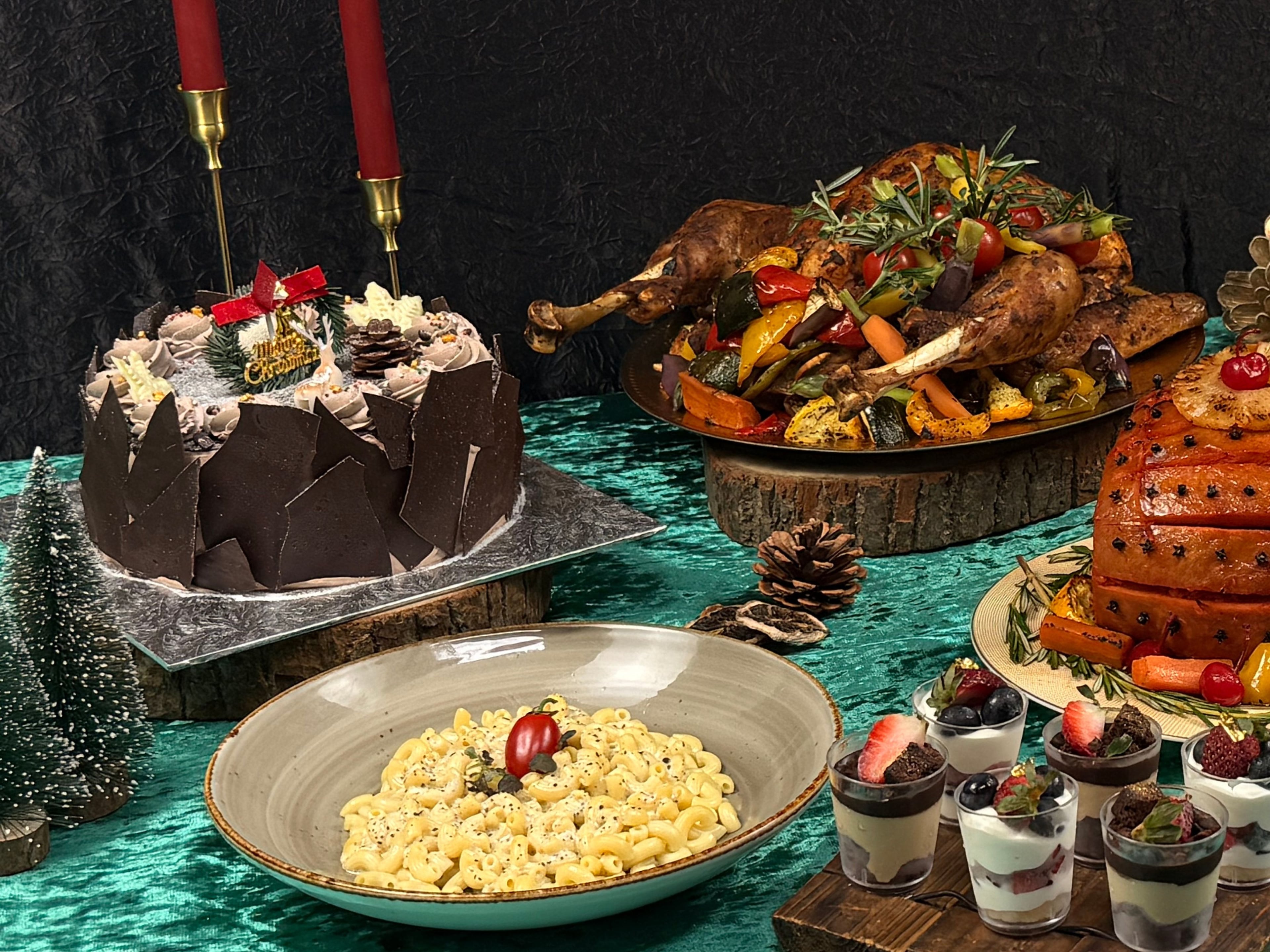 Christmas Buffet Menu B $23.80/pax ($25.94 w/GST) For Min 50pax
