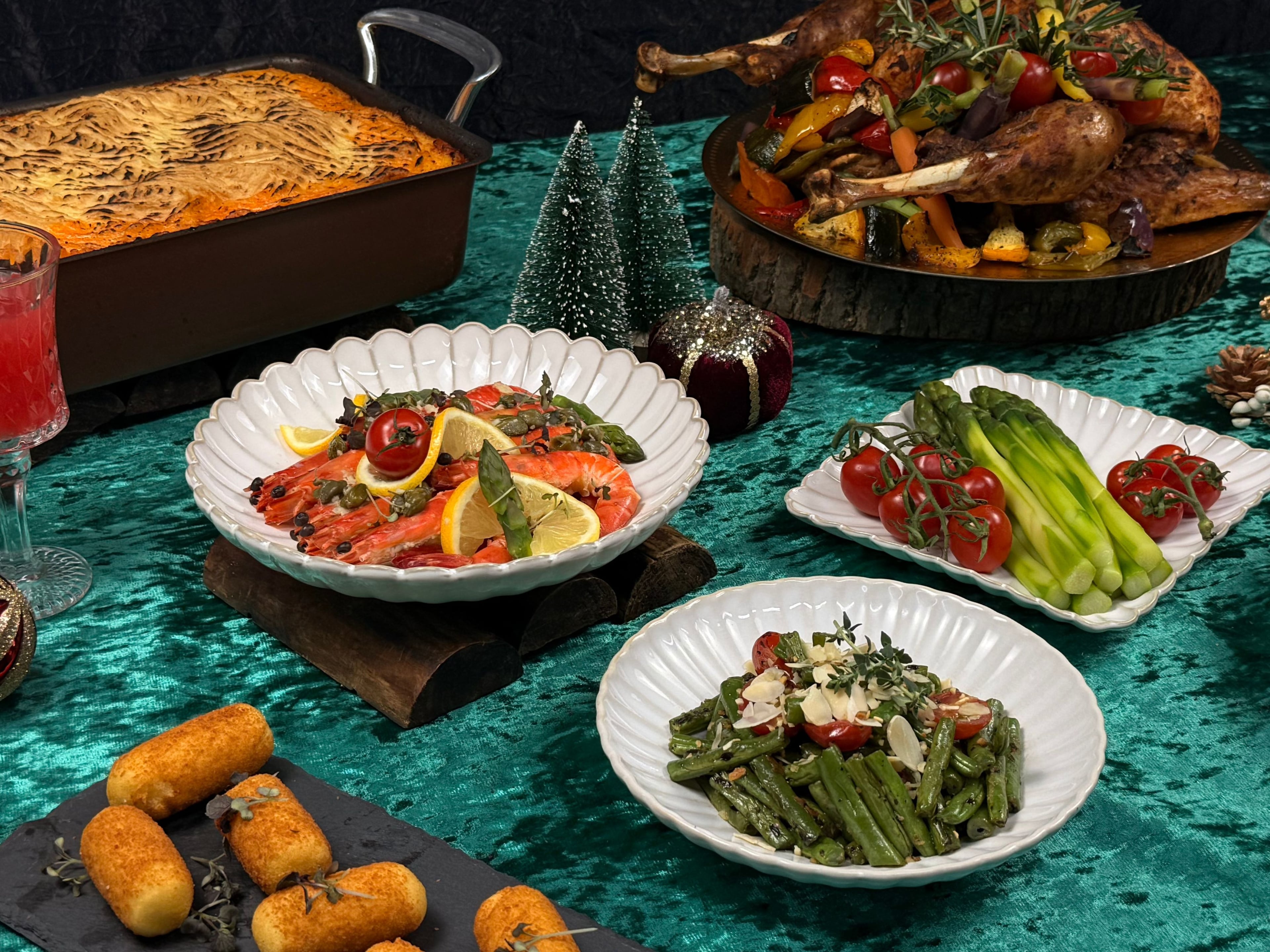 Christmas Buffet Menu F $39.80/pax ($43.38 w/GST) For Min 25pax