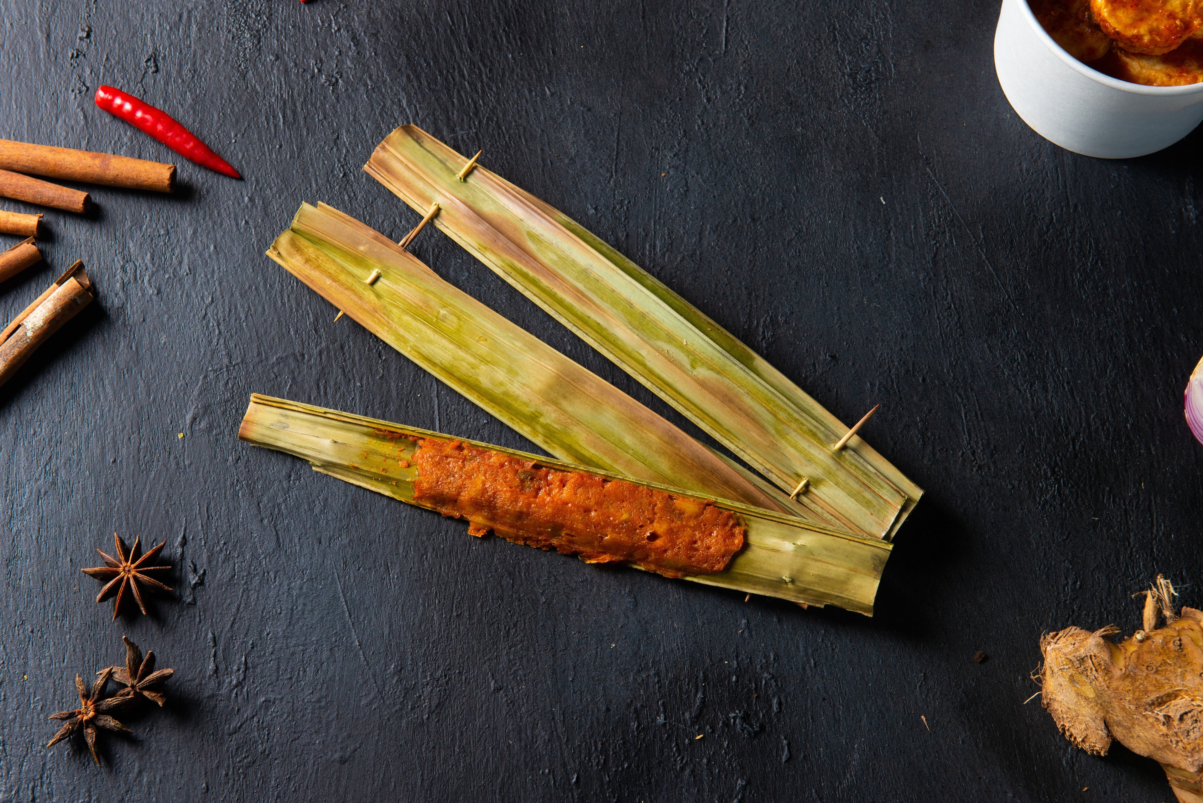 SD Nyonya Fish Otah wrapped in Banana Leaf (Small) - 20pcs