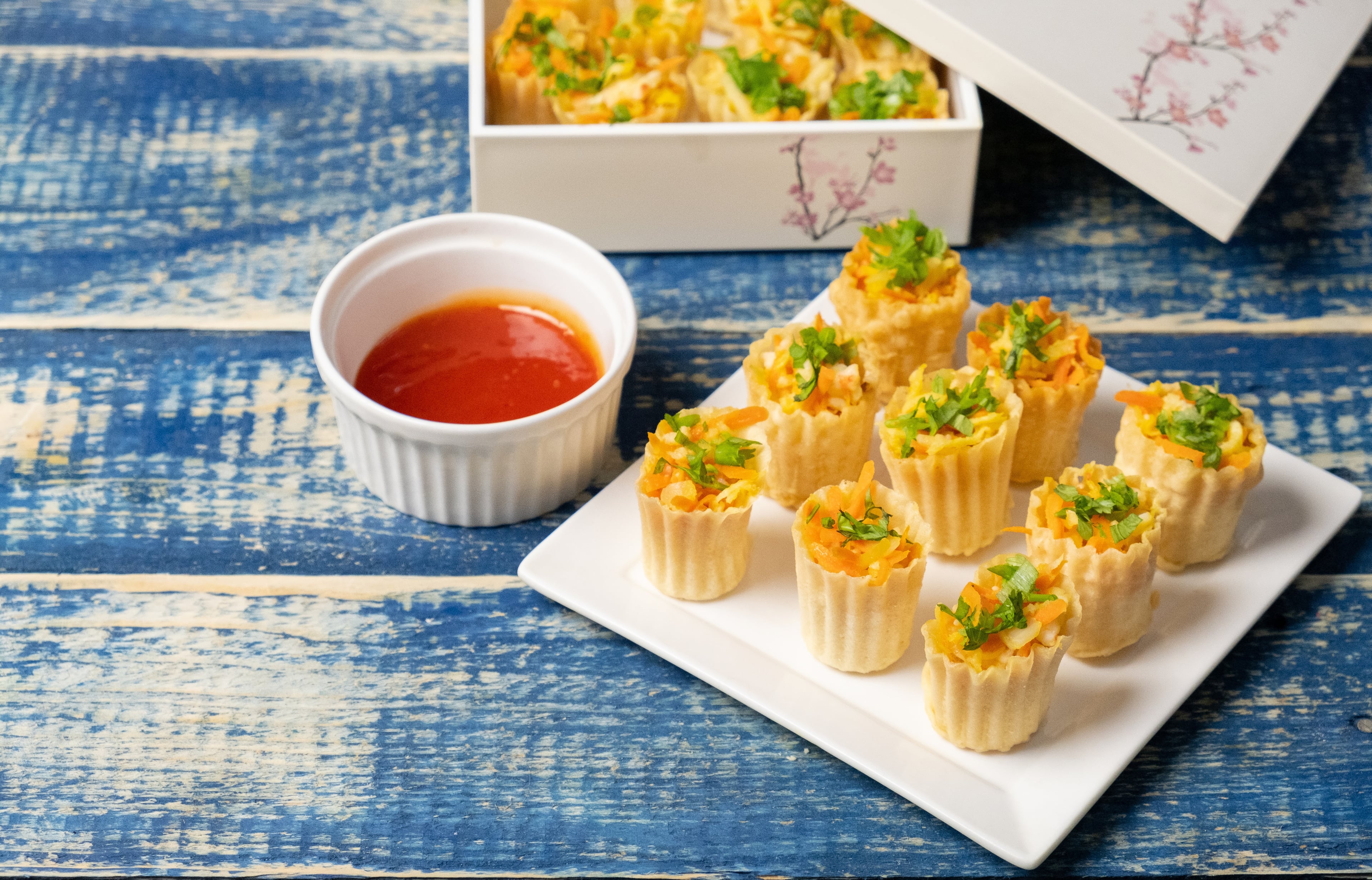 SD DIY Nyonya Kueh Pai Tee Set served with Braised Turnips, Crispy, Egg & Peanut, Sweet Sauce & Sambal Chilli (50pcs cups)