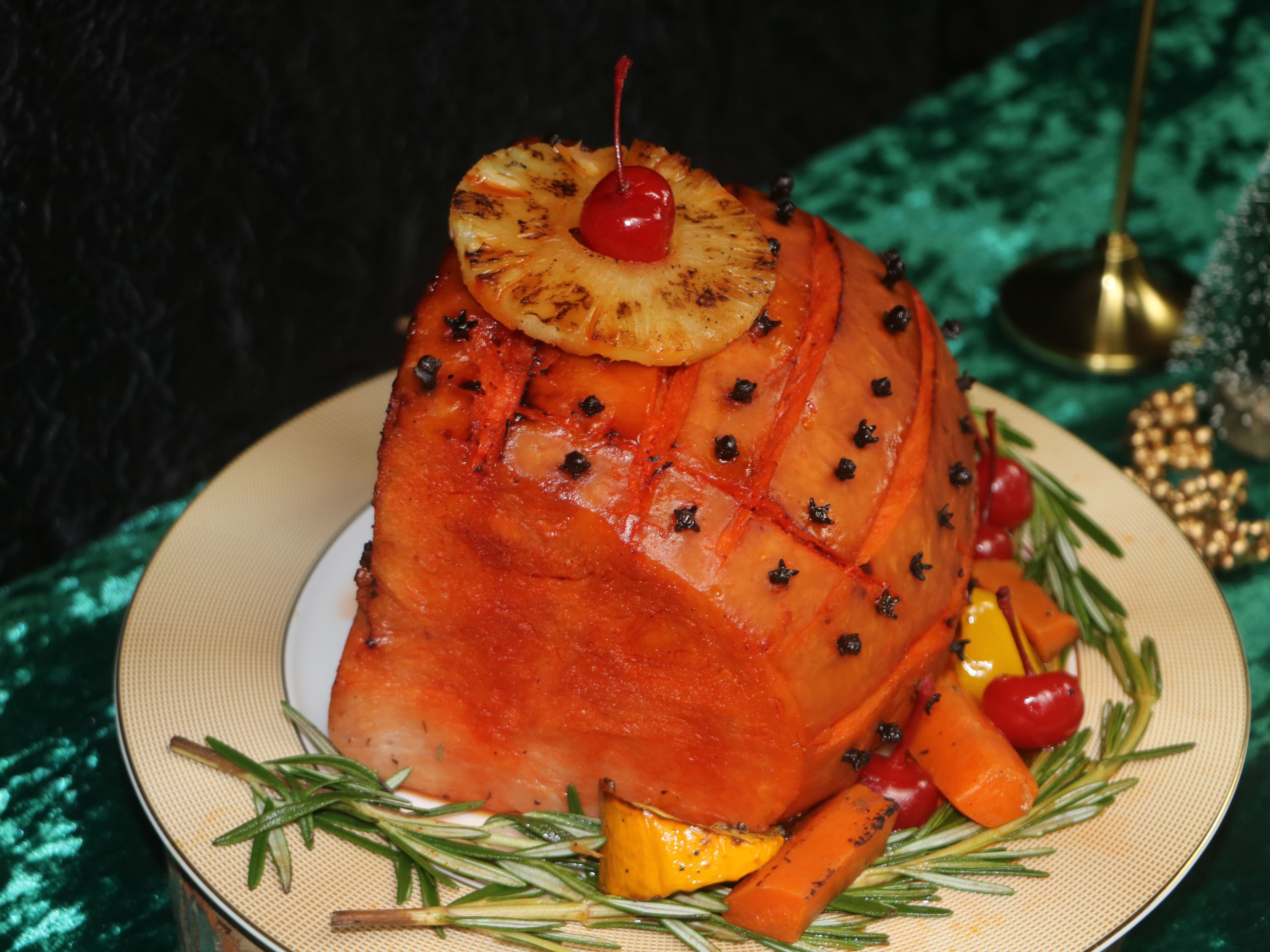 SD Baked Honey-Glazed Chicken Ham Ball (Served hot) 1KG