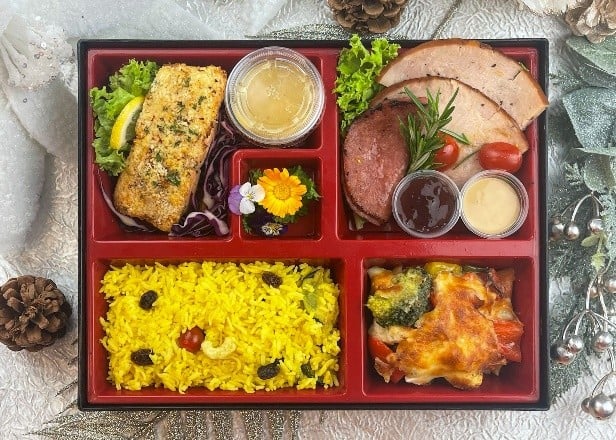 Christmas Premium Lacquer Box - Menu A $39.80 ($43.38 w/GST) Min 10Pax